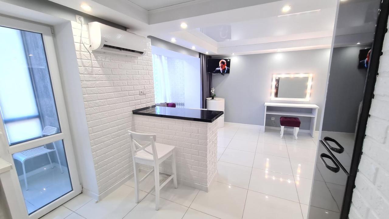 Apartaments On Prospekt Mira 35 크리보이 로그 외부 사진
